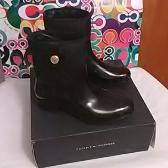 Tommy Hilfiger Shoes - Tommy Hilfiger "rain boot".